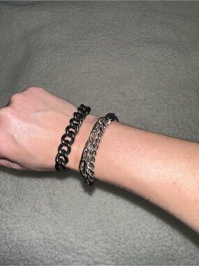 Henri Bendel Set of Two Hair Accessories - Black and Silver